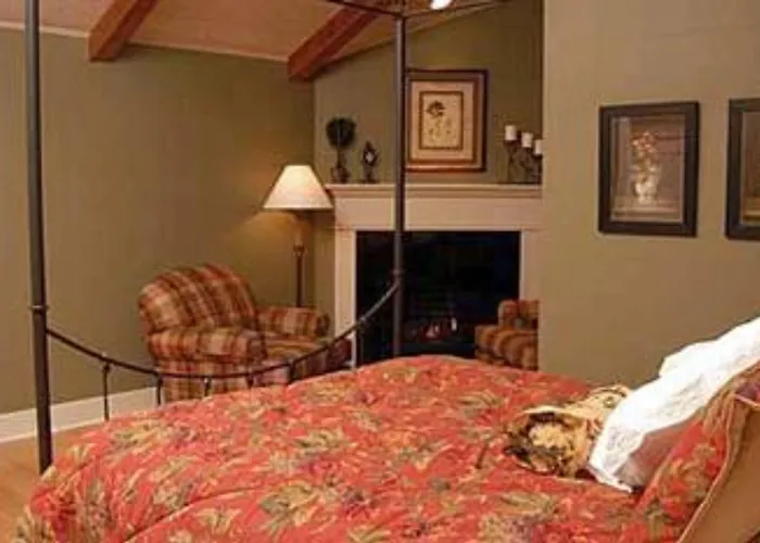 Timbercreek Bed & Breakfast 3*